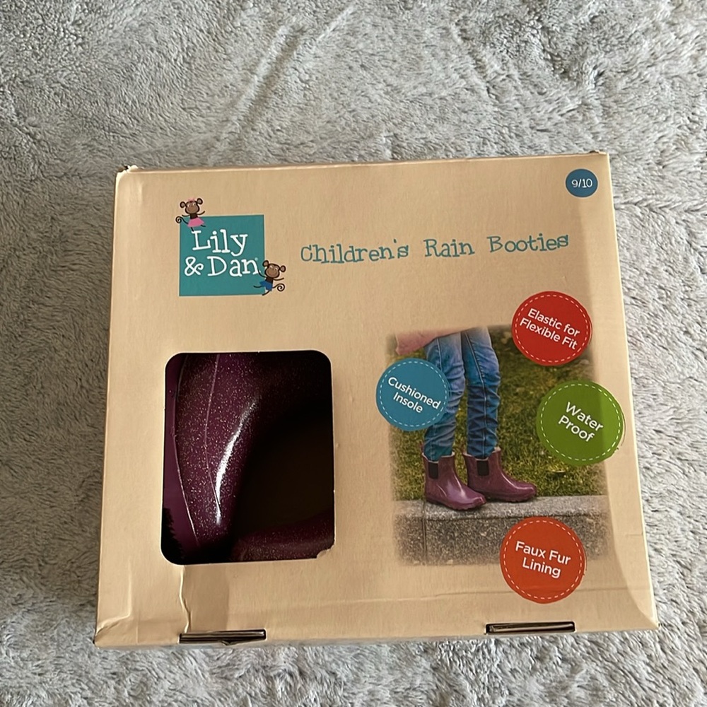 Lily & Dan Girls Rain Boots  SZ 9/10  Plum Sparkle
Ankle  Faux Fur - Picture 7 of 7